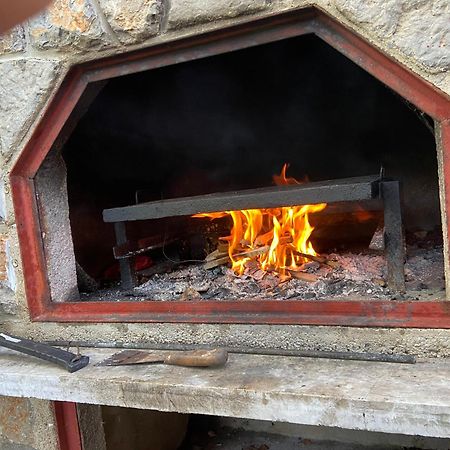 Kuca Za Odmor "Med Strmci" Villa Zlobin Luaran gambar