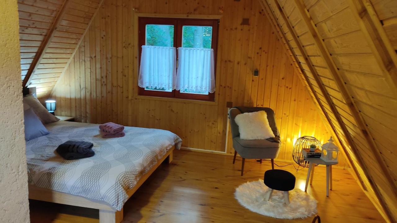 Kuca Za Odmor "Med Strmci" Villa Zlobin Luaran gambar