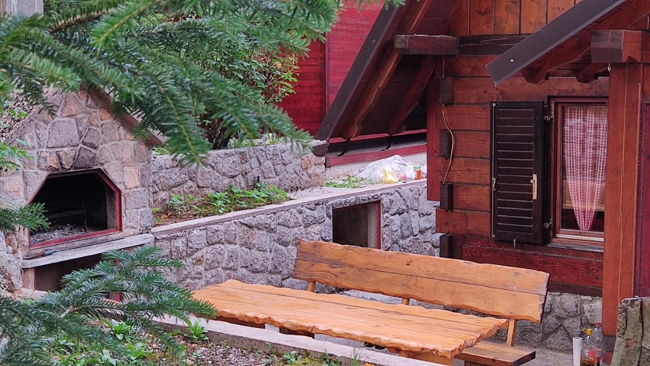 Kuca Za Odmor "Med Strmci" Villa Zlobin Luaran gambar