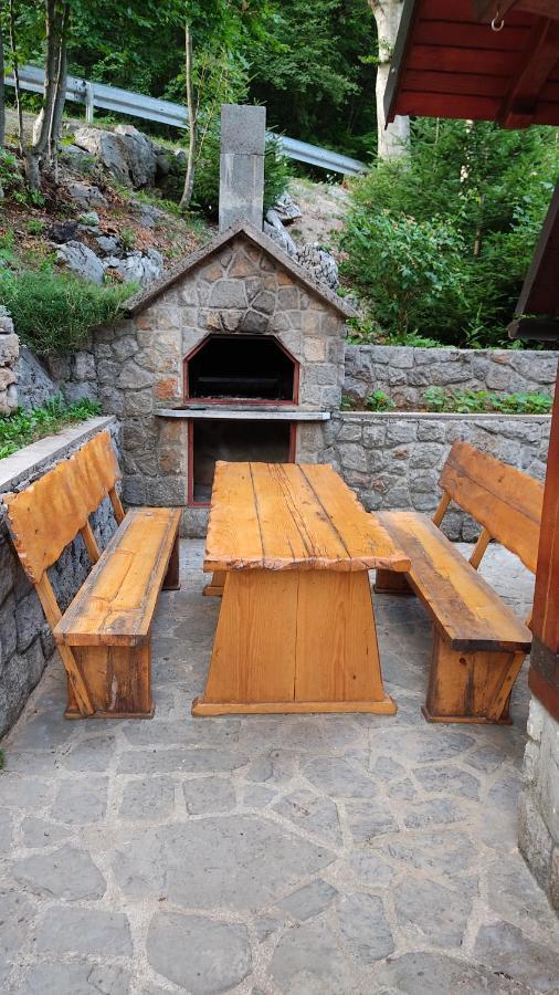 Kuca Za Odmor "Med Strmci" Villa Zlobin Luaran gambar