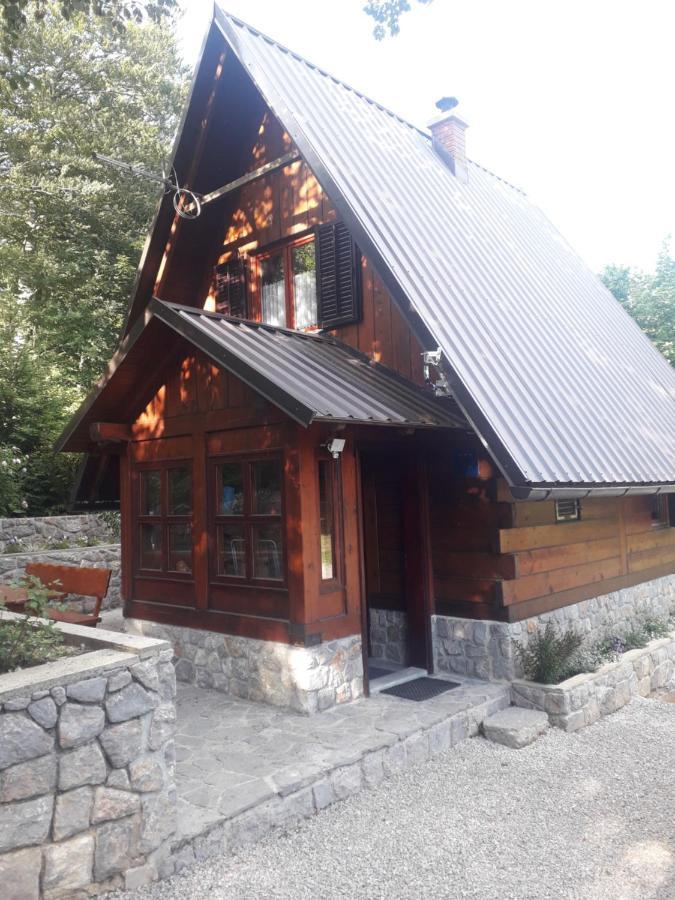 Kuca Za Odmor "Med Strmci" Villa Zlobin Luaran gambar