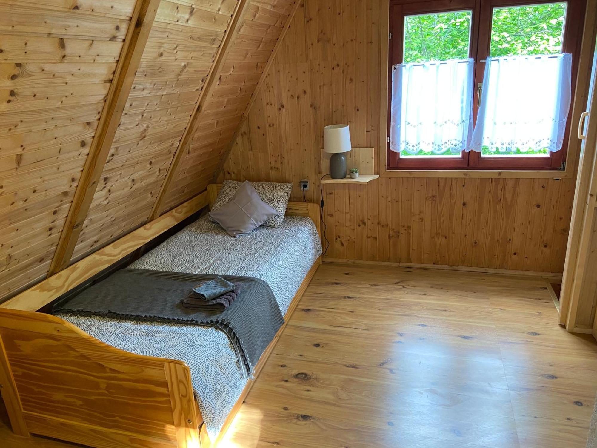Kuca Za Odmor "Med Strmci" Villa Zlobin Luaran gambar