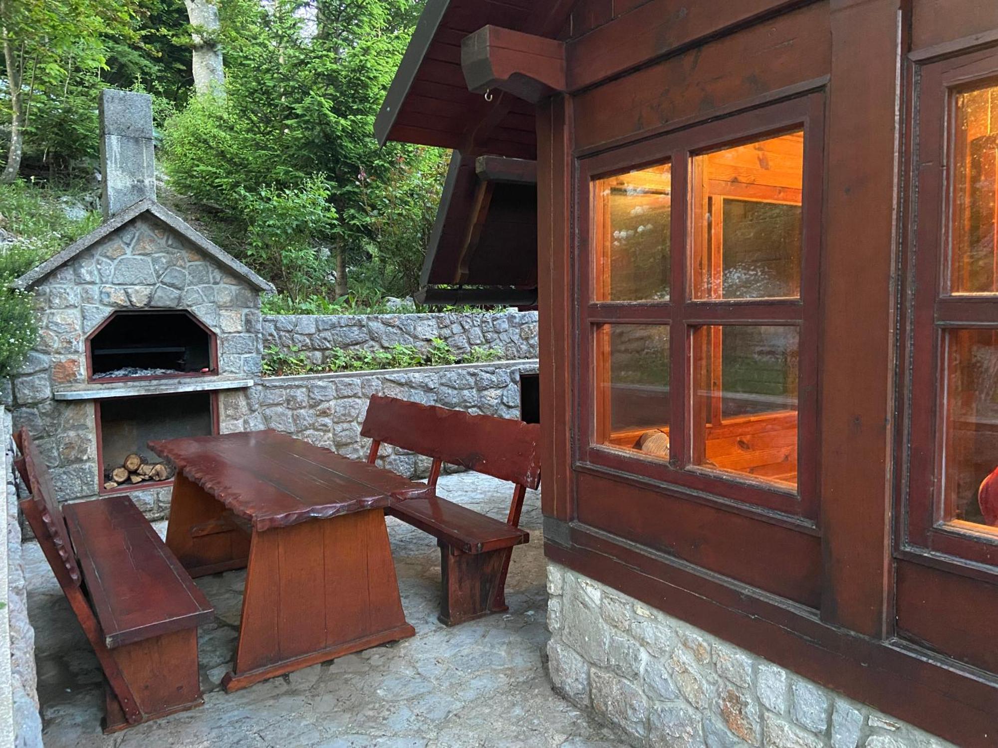 Kuca Za Odmor "Med Strmci" Villa Zlobin Luaran gambar